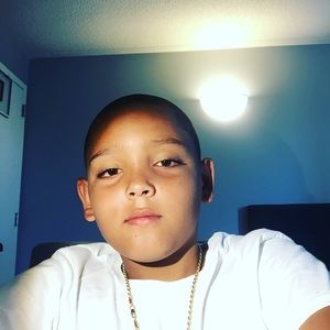 Meet your Posher, Manuel